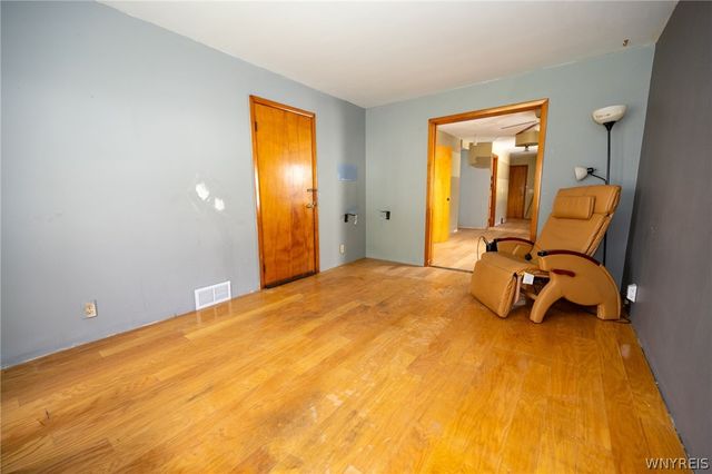 233 Olmstead Avenue, Lancaster, NY 14043