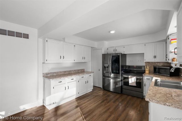 3821 Langley Drive, Pinckney, MI 48169