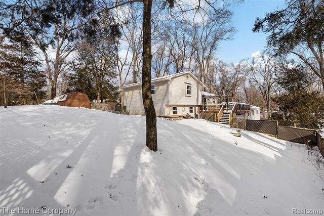 3821 Langley Drive, Pinckney, MI 48169