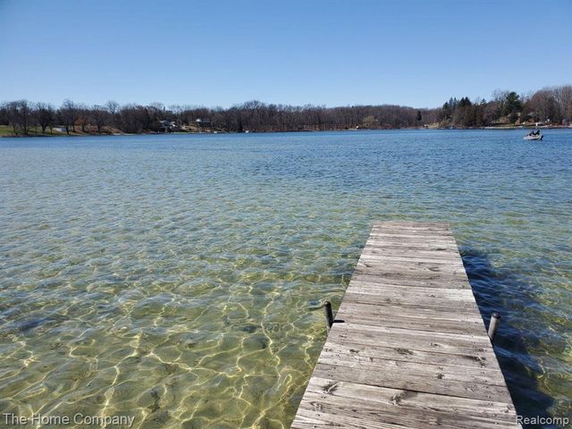 3821 Langley Drive, Pinckney, MI 48169