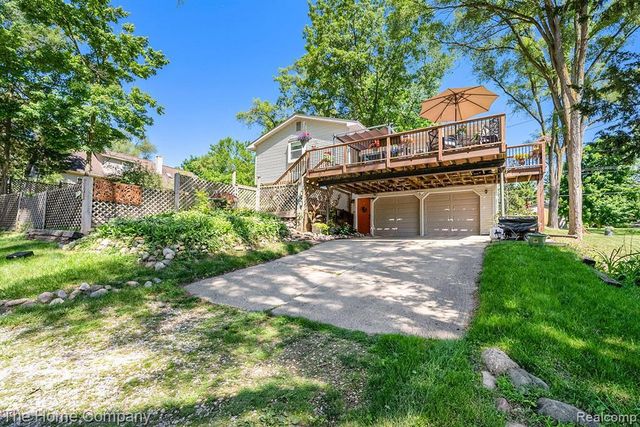 3821 Langley Drive, Pinckney, MI 48169