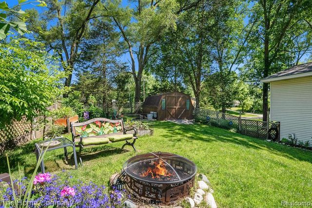 3821 Langley Drive, Pinckney, MI 48169