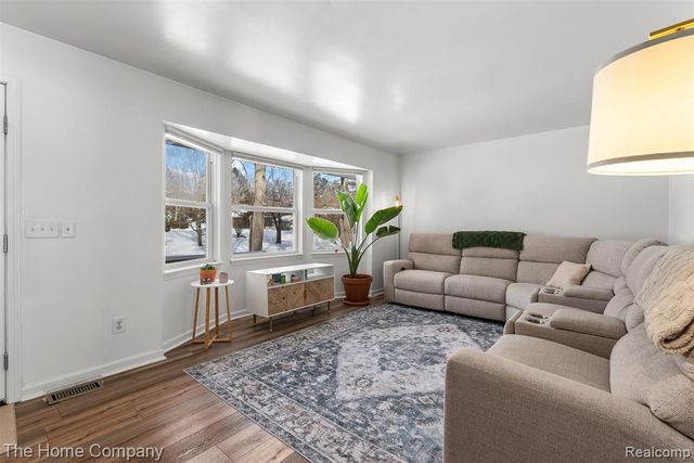 3821 Langley Drive, Pinckney, MI 48169