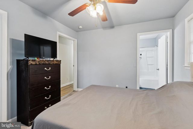 2 BELL AIR CT, Fredericksburg, VA 22405