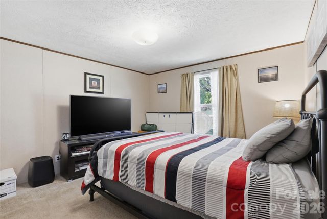 363 Banner Farm Road, Mills River, NC 28759