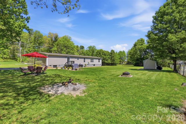 363 Banner Farm Road, Mills River, NC 28759