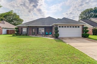 7621 Falcon Circle, Ocean Springs, MS 39564