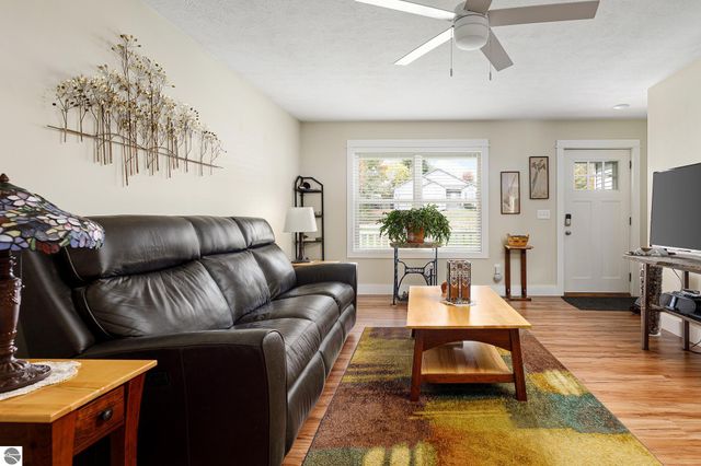 4838 Bartlett Road, Williamsburg, MI 49690