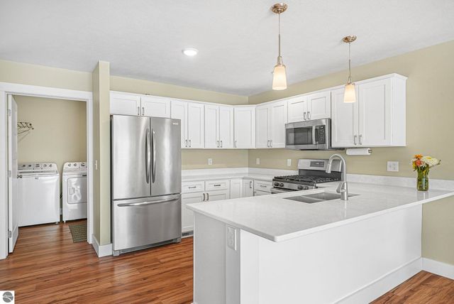 4838 Bartlett Road, Williamsburg, MI 49690