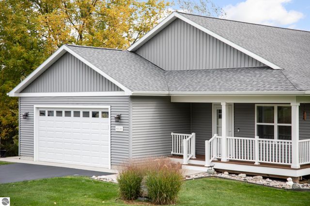 4838 Bartlett Road, Williamsburg, MI 49690