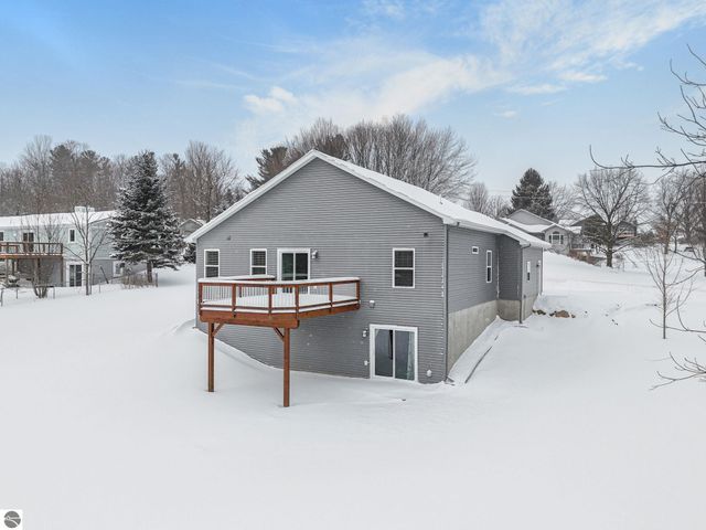 4838 Bartlett Road, Williamsburg, MI 49690
