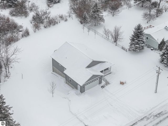 4838 Bartlett Road, Williamsburg, MI 49690