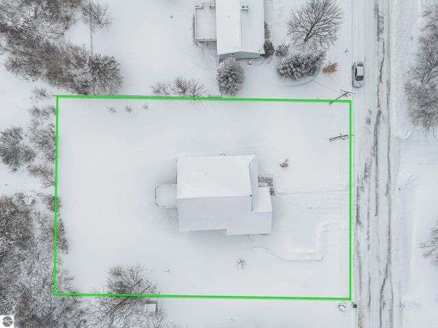 4838 Bartlett Road, Williamsburg, MI 49690