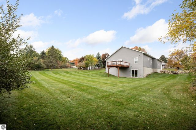 4838 Bartlett Road, Williamsburg, MI 49690