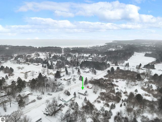 4838 Bartlett Road, Williamsburg, MI 49690