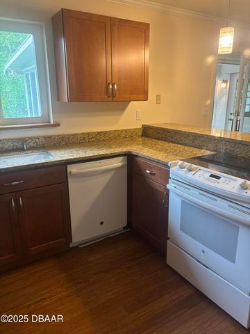 19 Capri Circle, Ormond Beach, FL 32174