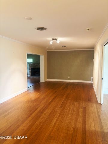 19 Capri Circle, Ormond Beach, FL 32174