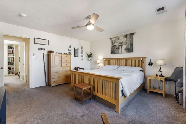 400 Sandstone Drive NE, Rio Rancho, NM 87124