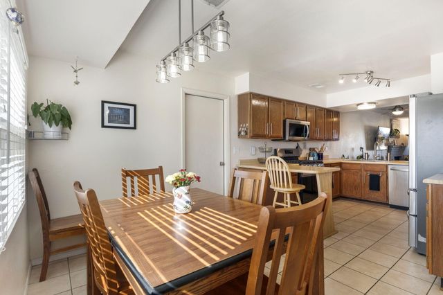 400 Sandstone Drive NE, Rio Rancho, NM 87124