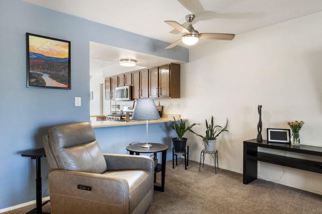 400 Sandstone Drive NE, Rio Rancho, NM 87124