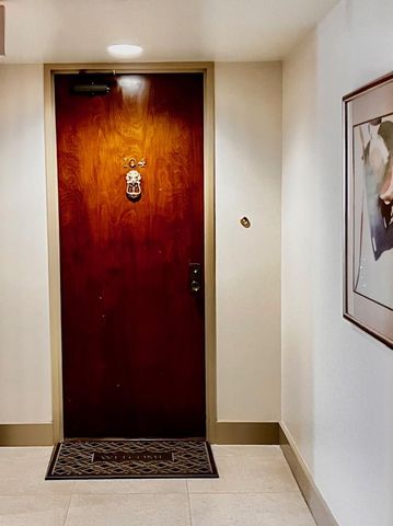 5001 Woodway Drive 104, Houston, TX 77056