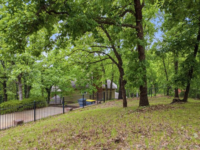 11959 S 18th Street, Jenks, OK 74037