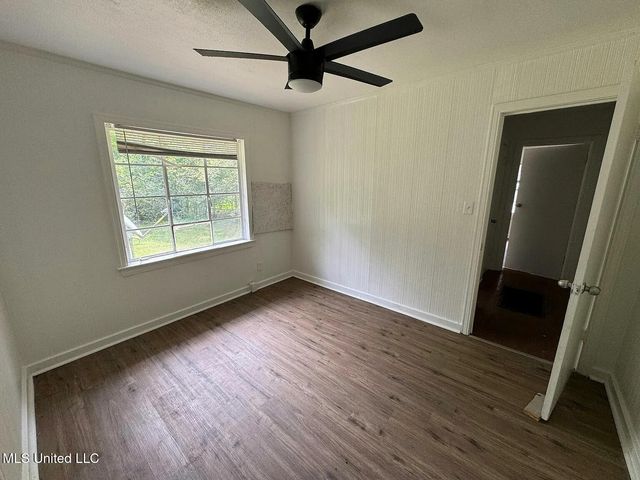 1734 Dixie Drive, Jackson, MS 39209