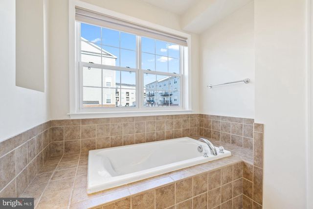 22717 SETTLERS TRAIL TER E, Brambleton, VA 20148