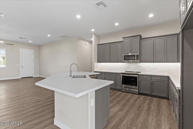 1980 W LINCOLN Court, San Tan Valley, AZ 85144