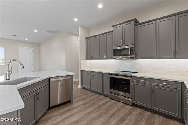 1980 W LINCOLN Court, San Tan Valley, AZ 85144