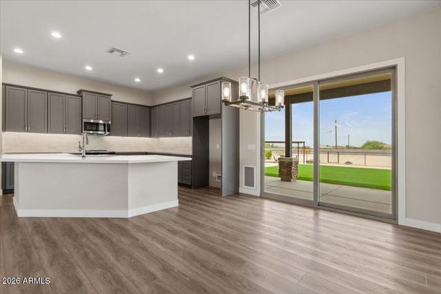 1980 W LINCOLN Court, San Tan Valley, AZ 85144
