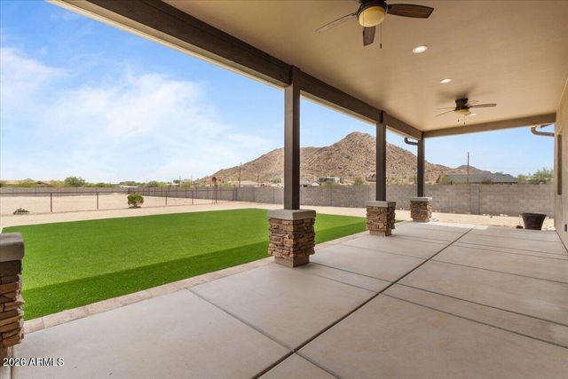 1980 W LINCOLN Court, San Tan Valley, AZ 85144