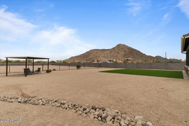 1980 W LINCOLN Court, San Tan Valley, AZ 85144
