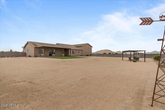 1980 W LINCOLN Court, San Tan Valley, AZ 85144