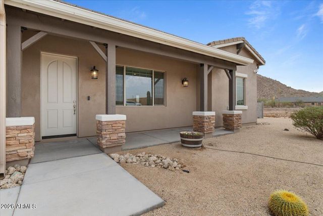 1980 W LINCOLN Court, San Tan Valley, AZ 85144