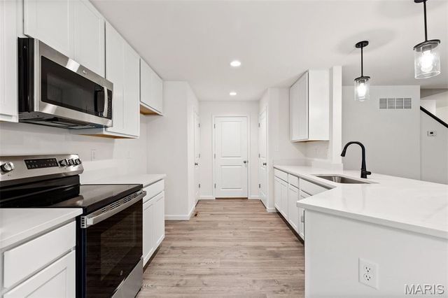 37 Fairmount Grove Drive, St Peters, MO 63376