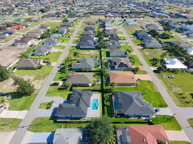 129 SW 34TH AVENUE, Cape Coral, FL 33991