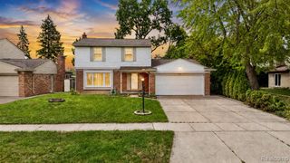 4728 Stilwell Drive, Warren, MI 48092