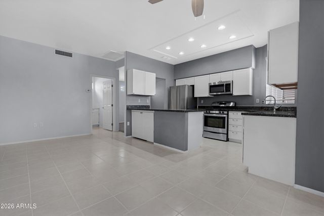 20051 N GREENVIEW Drive, Sun City West, AZ 85375