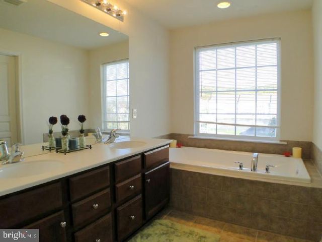 1914 CAVALIER LN, Chester Springs, PA 19425