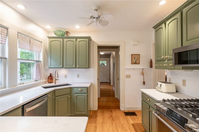 230 Volusia Avenue, Oakwood, OH 45409