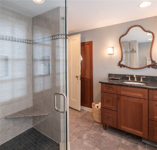 230 Volusia Avenue, Oakwood, OH 45409