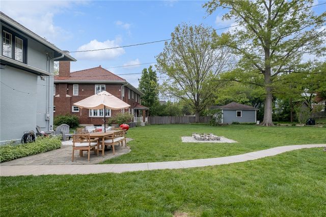 230 Volusia Avenue, Oakwood, OH 45409