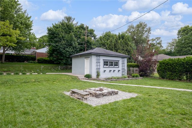 230 Volusia Avenue, Oakwood, OH 45409