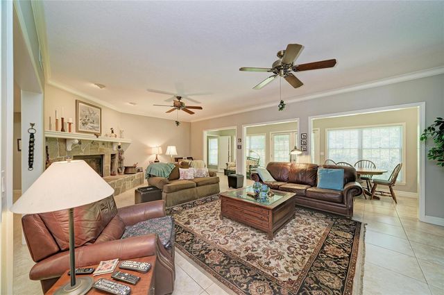 3706 AVENIDA MADERA, Bradenton, FL 34210