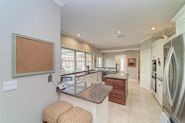 3706 AVENIDA MADERA, Bradenton, FL 34210
