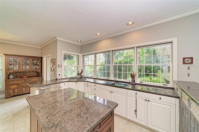 3706 AVENIDA MADERA, Bradenton, FL 34210