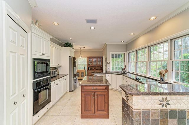 3706 AVENIDA MADERA, Bradenton, FL 34210