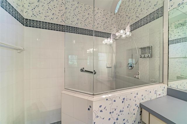 3706 AVENIDA MADERA, Bradenton, FL 34210