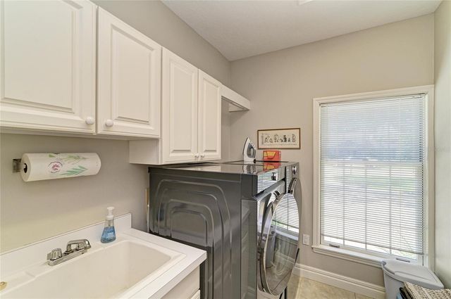 3706 AVENIDA MADERA, Bradenton, FL 34210